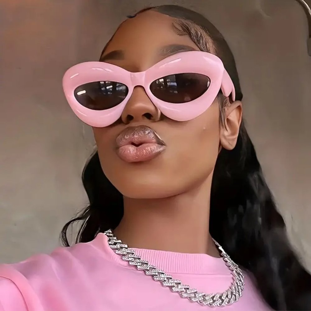 Lip 0versized BARBIE Sunglasses/ Sturdy Zippered Case/ Unisex